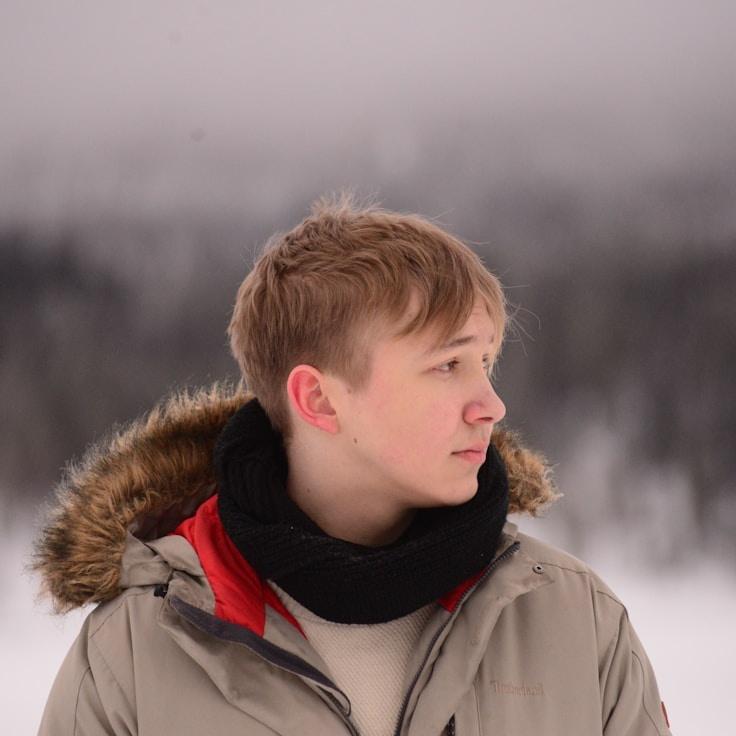 Jordan Reed, Client Relations Director, discussing corporate gifting strategy with business clients